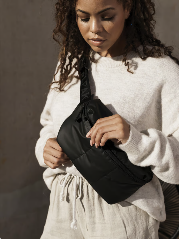 calpak luka belt bag black